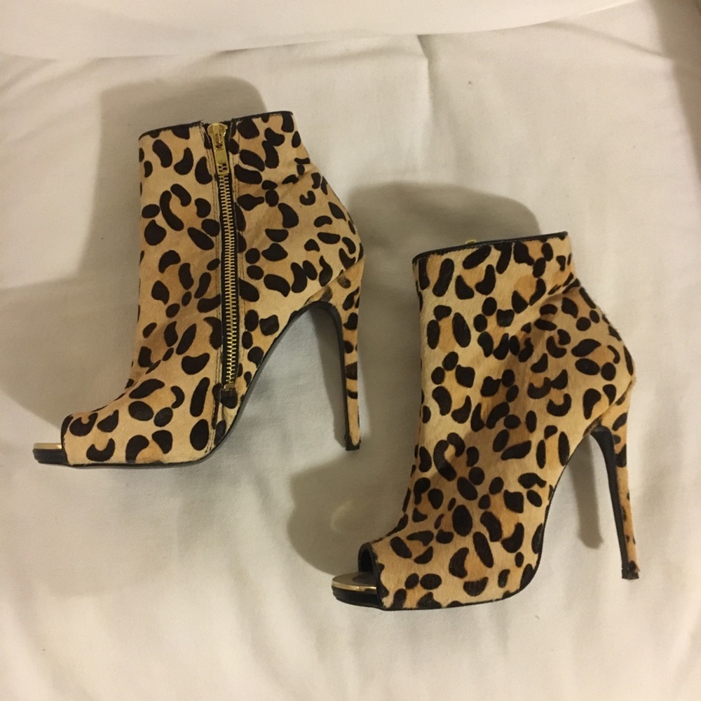 Steve Madden heeled booties